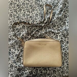 michael kors crossbody
